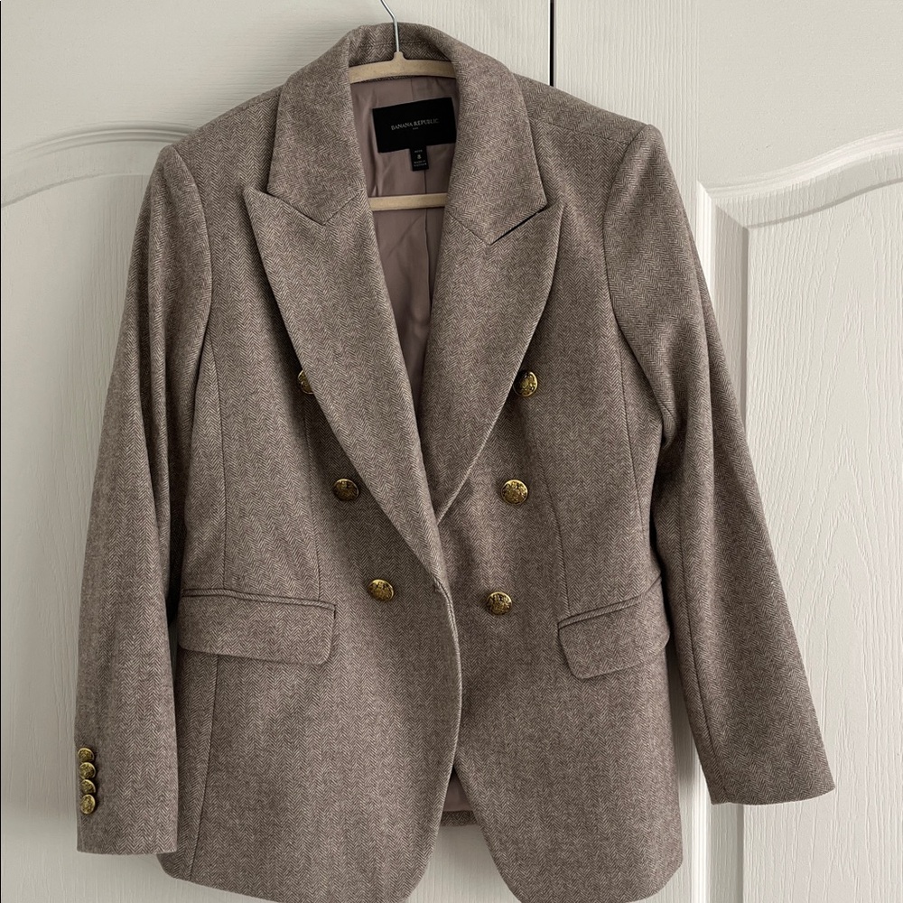 Banana Republic Tweed Icon Blazer with Gold Buttons size 8 petite
